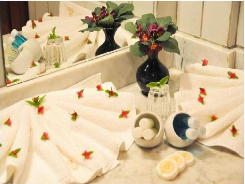 Hotel Sahara Regency Дакла Екстериор снимка